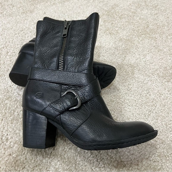 Born Women’s Black Leather Zip Heeled Boots Size 7, 38 D17303 Side Zip, - Picture 12 of 16